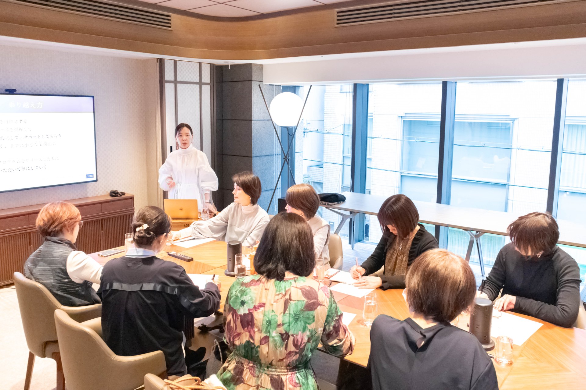 セミナー会場での講義
